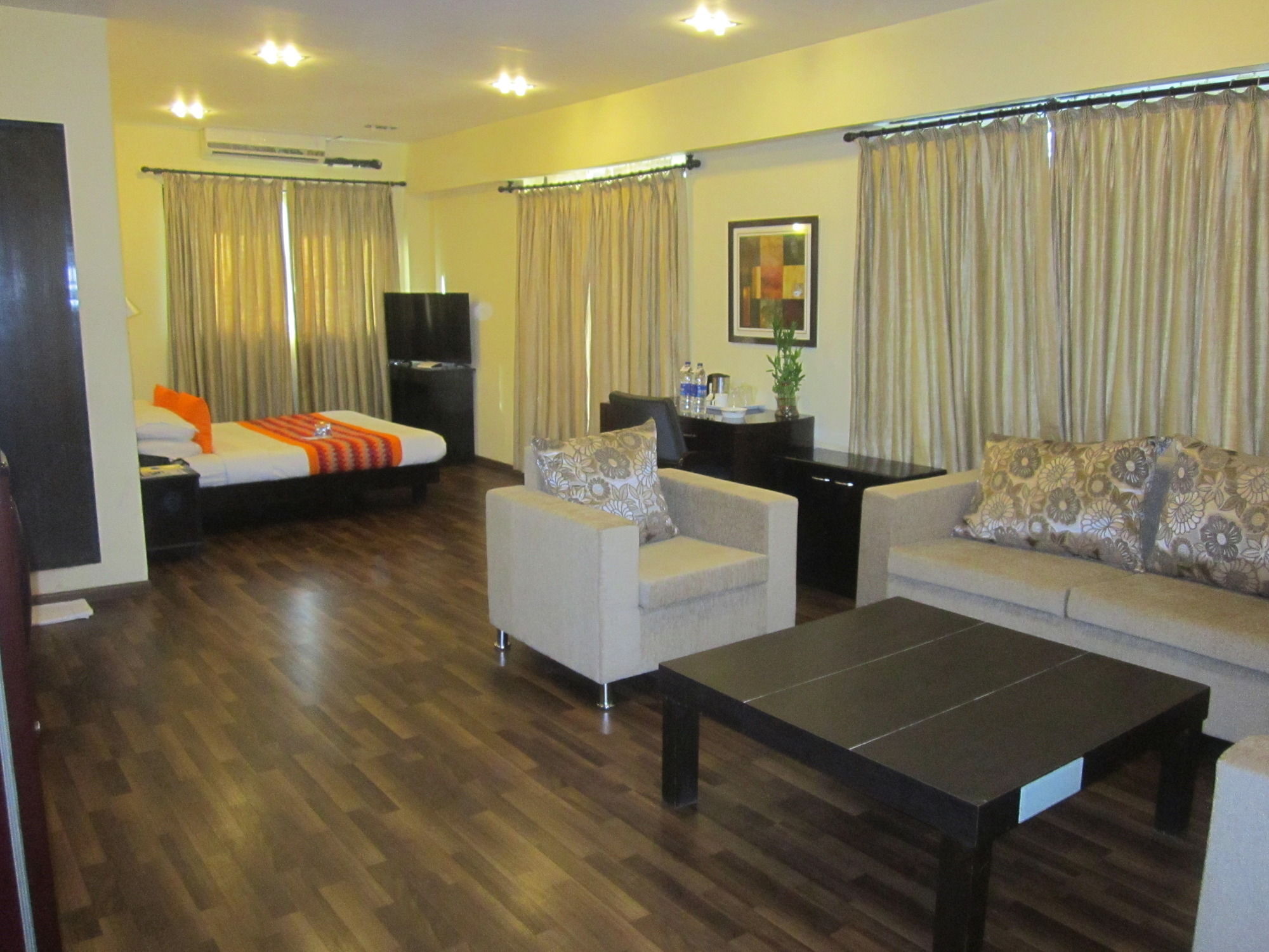 Hotel Orritel West Βομβάη Εξωτερικό φωτογραφία